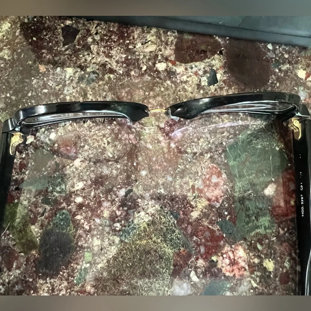 COA VERSACE Box comes with free glasses frame that was repaired